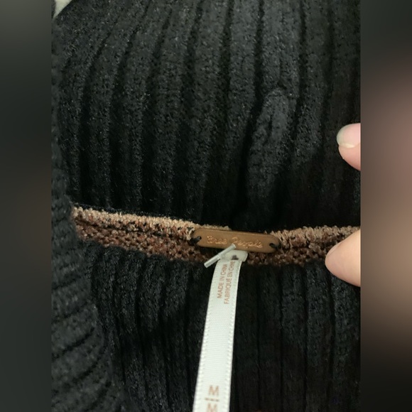 NWOT Free People Chenille animal print turtleneck crop sweater size medium - Picture 5 of 9